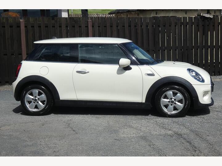 MINI Hatch 1.5 Cooper Classic Euro 6 (s/s) 3dr