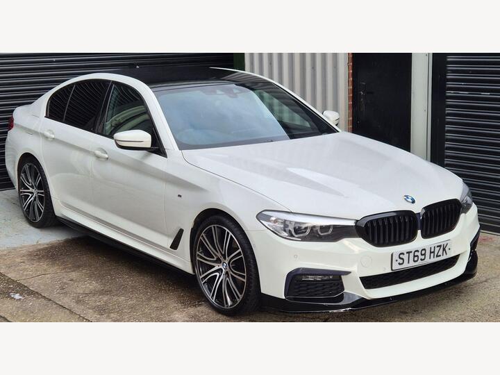 BMW 5 Series 2.0 520d M Sport Auto XDrive Euro 6 (s/s) 4dr BMW 5 Series 2.0 520d M Sport Auto XDrive Euro 6 (s/s) 4dr