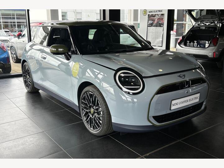 MINI Electric Cooper SE 54.2kWh Paul Smith Edition Auto 3dr