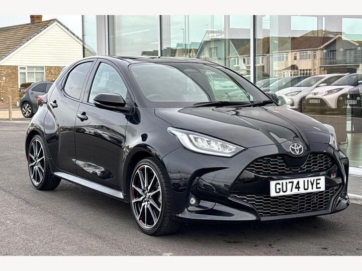Toyota Yaris 1.5 VVT-h GR SPORT E-CVT Euro 6 (s/s) 5dr