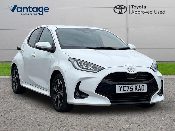 Toyota Yaris 1.5 VVT-h Design E-CVT Euro 6 (s/s) 5dr