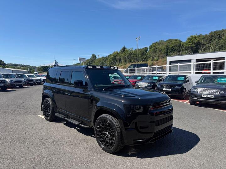 Land Rover DEFENDER 110 3.0 D250 MHEV X-Dynamic SE Hard Top SUV Auto 4WD MWB Euro 6 (s/s) 5dr