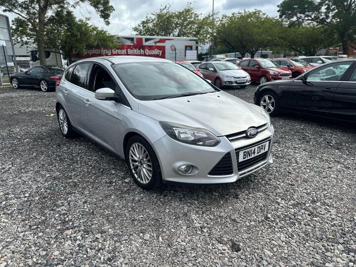 Ford Focus 1.0T EcoBoost Zetec Euro 5 (s/s) 5dr