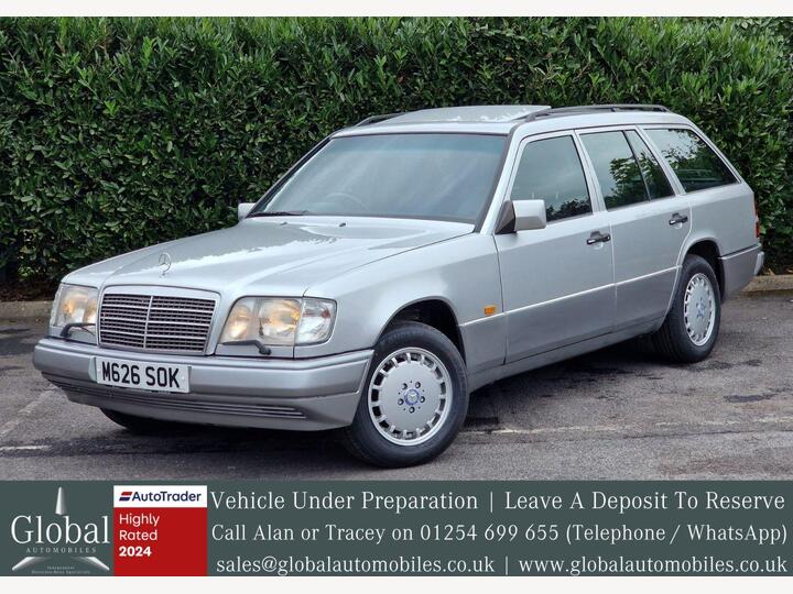 Mercedes-Benz E-CLASS 3.2 E320 5dr Mercedes-Benz E-CLASS 3.2 E320 5dr