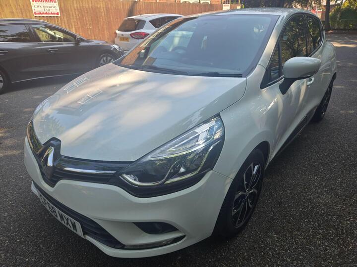 Renault Clio 0.9 TCe Play Euro 6 (s/s) 5dr