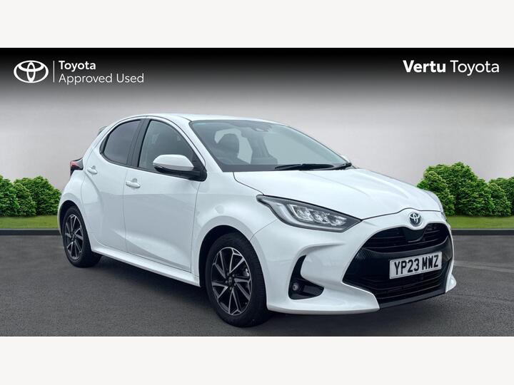 Toyota Yaris 1.5 VVT-h Design E-CVT Euro 6 (s/s) 5dr