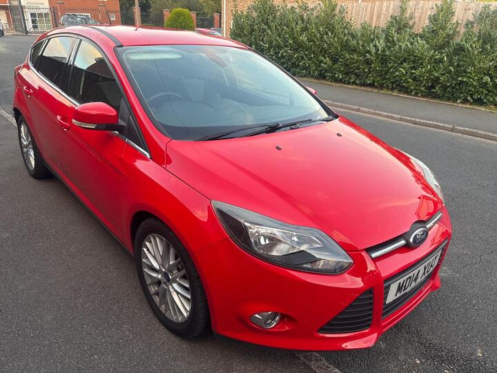 Ford Focus 1.0T EcoBoost Zetec Euro 5 (s/s) 5dr