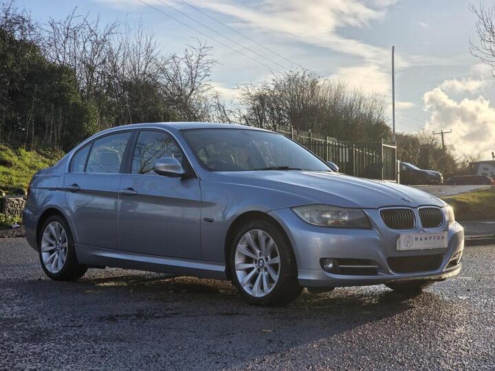 BMW 3 SERIES 2.0 318d Exclusive Edition Steptronic Euro 5 4dr
