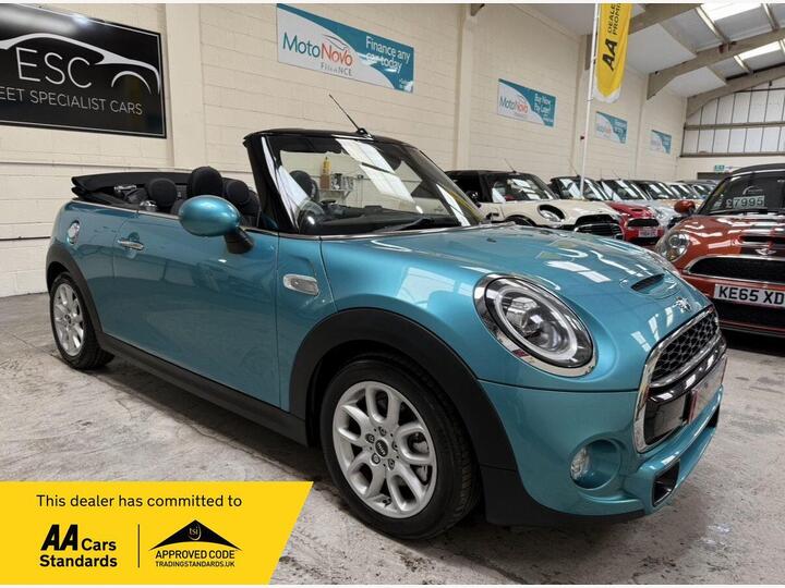 MINI Convertible 2.0 Cooper S Classic Steptronic Euro 6 (s/s) 2dr MINI Convertible 2.0 Cooper S Classic Steptronic Euro 6 (s/s) 2dr