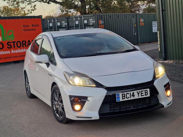 Toyota Prius Hybrid Automatic, Imported 4 Family&taxi Toyota Prius Hybrid Automatic, Imported 4 Family&taxi