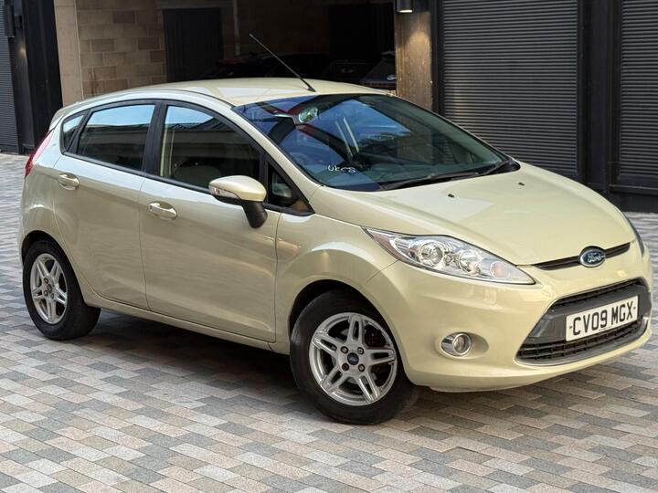 Ford Fiesta 1.4 Style + 5dr Ford Fiesta 1.4 Style + 5dr