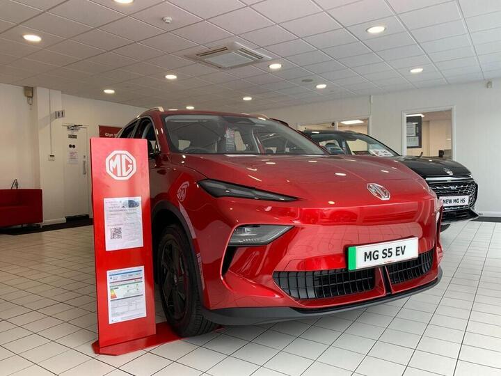 MG MGS5 64kWh SE Long Range Auto 5dr