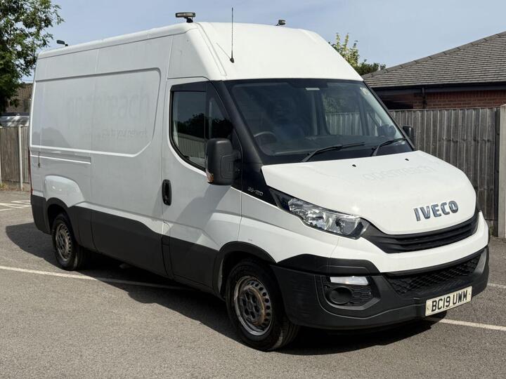 Iveco DAILY 2.3D HPI 12V 35S 3520 Panel Van 5dr Diesel Manual MWB H1 Euro 6 (s/s) (116 Ps)