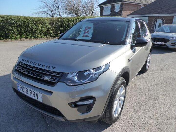 Land Rover Discovery Sport 2.0 TD4 SE Tech Auto 4WD Euro 6 (s/s) 5dr Land Rover Discovery Sport 2.0 TD4 SE Tech Auto 4WD Euro 6 (s/s) 5dr
