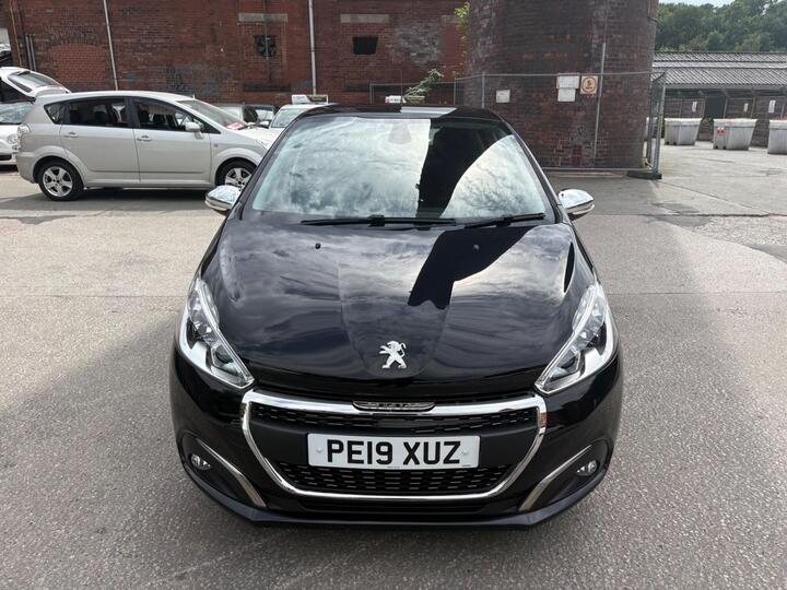 Peugeot 208 1.2 PureTech Signature Euro 6 (s/s) 5dr