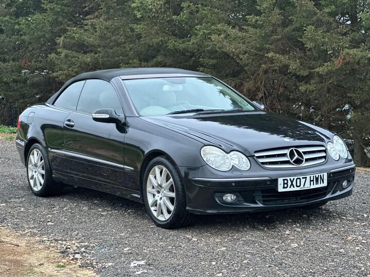 Mercedes-Benz CLK 3.5 CLK350 Elegance Cabriolet 7G-Tronic 2dr Mercedes-Benz CLK 3.5 CLK350 Elegance Cabriolet 7G-Tronic 2dr