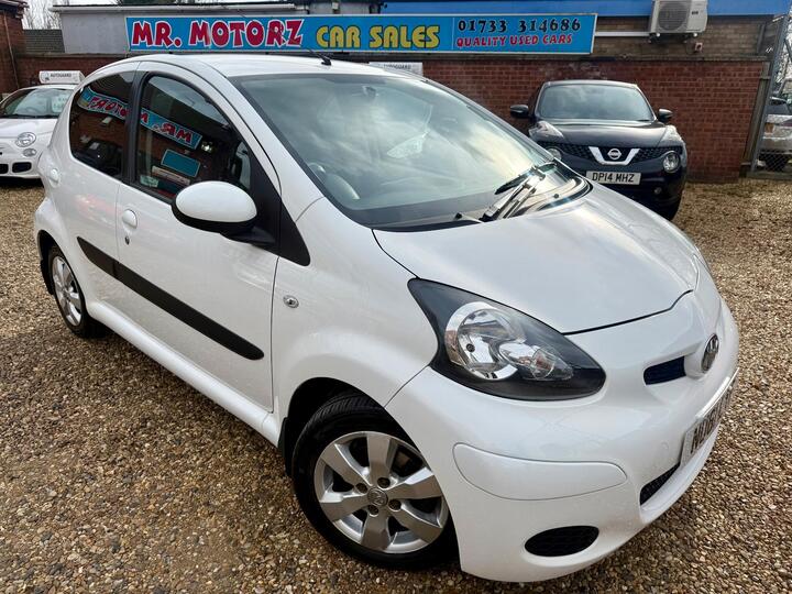 Toyota AYGO 1.0 VVT-i Go Euro 5 5dr