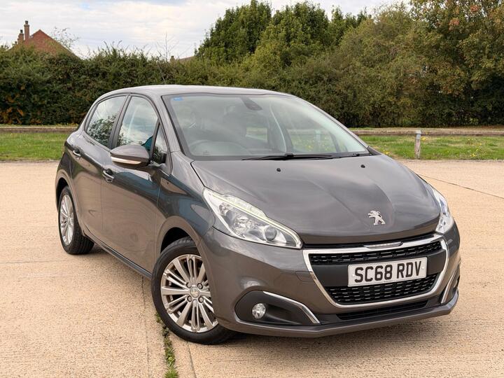 Peugeot 208 1.2 PureTech Signature Euro 6 (s/s) 5dr