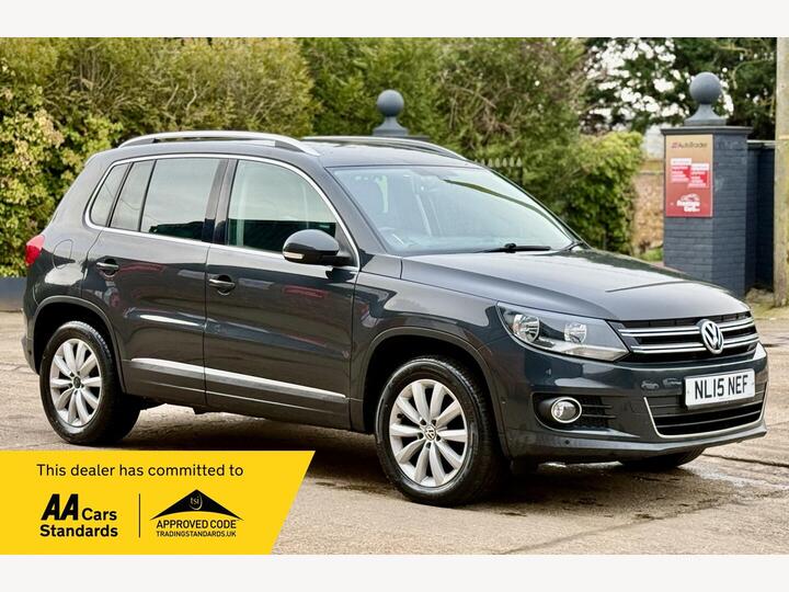 Volkswagen Tiguan 2.0 TDI BlueMotion Tech Match DSG 4WD Euro 5 (s/s) 5dr Volkswagen Tiguan 2.0 TDI BlueMotion Tech Match DSG 4WD Euro 5 (s/s) 5dr
