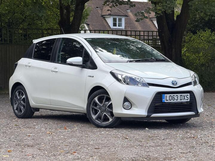 Toyota YARIS 1.5 VVT-h Trend CVT Euro 5 5dr