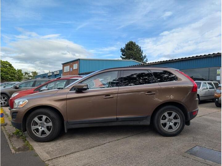 Volvo XC60 2.4 D5 SE AWD Euro 5 (s/s) 5dr