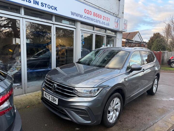 Volkswagen Tiguan Allspace 1.5 TSI Life DSG Euro 6 (s/s) 5dr Volkswagen Tiguan Allspace 1.5 TSI Life DSG Euro 6 (s/s) 5dr