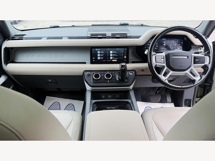 Land Rover Defender 110 2.0 SD4 First Edition Auto 4WD Euro 6 (s/s) 5dr Land Rover Defender 110 2.0 SD4 First Edition Auto 4WD Euro 6 (s/s) 5dr