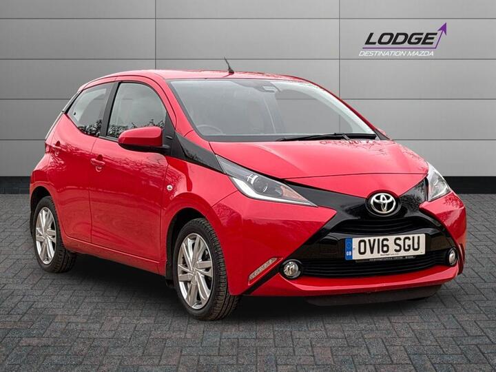 Toyota AYGO 1.0 VVT-i X-pression X-wave Euro 6 5dr (Safety Sense)