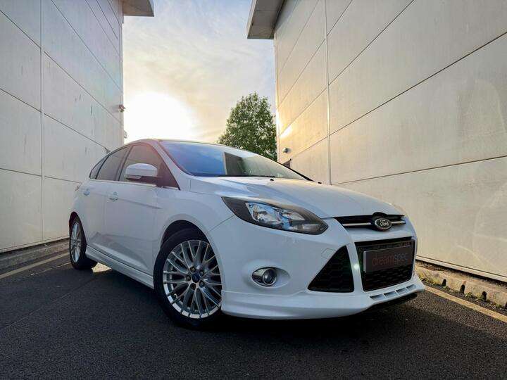Ford Focus 1.0T EcoBoost Zetec S Euro 5 (s/s) 5dr