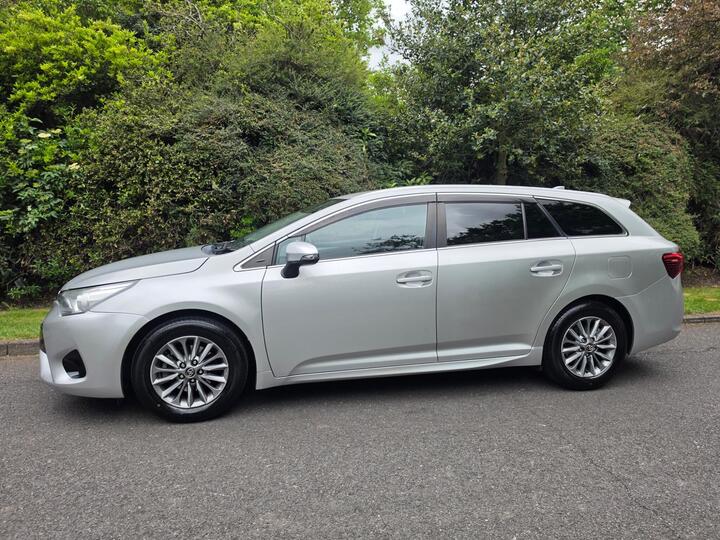Toyota Avensis 1.8 V-Matic Business Edition Touring Sports CVT Euro 6 5dr Toyota Avensis 1.8 V-Matic Business Edition Touring Sports CVT Euro 6 5dr
