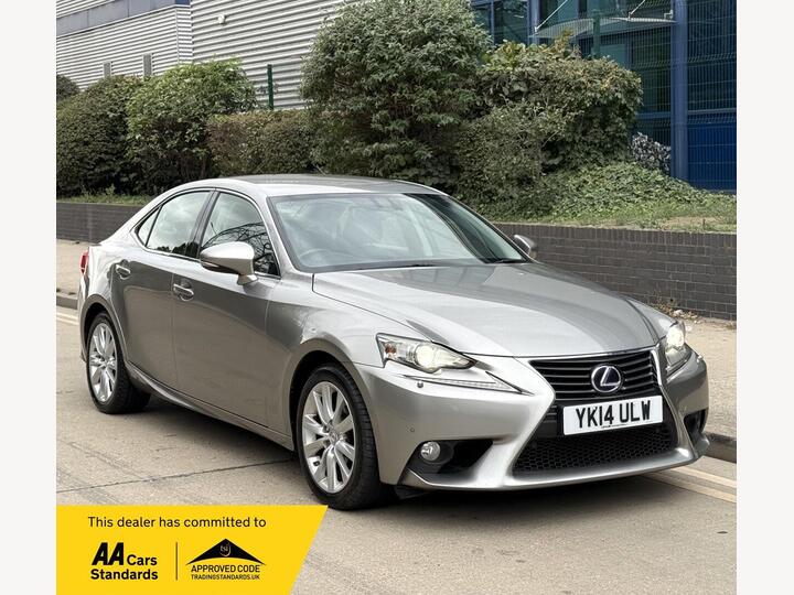 Lexus IS 2.5 300h Luxury E-CVT Euro 5 (s/s) 4dr