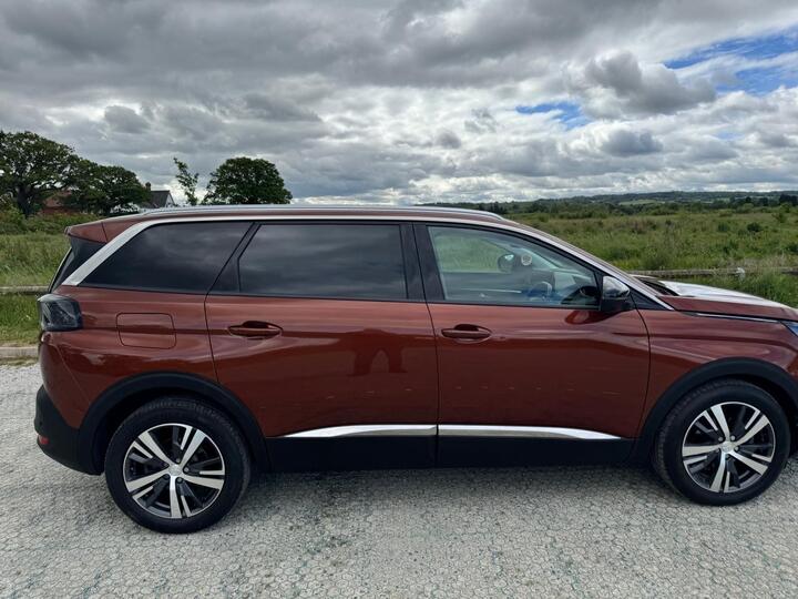 Peugeot 5008 1.5 BlueHDi Allure Premium Euro 6 (s/s) 5dr Peugeot 5008 1.5 BlueHDi Allure Premium Euro 6 (s/s) 5dr