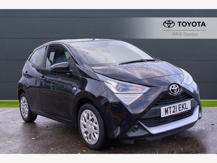 Toyota AYGO 1.0 VVT-i X-play Euro 6 (s/s) 5dr Toyota AYGO 1.0 VVT-i X-play Euro 6 (s/s) 5dr