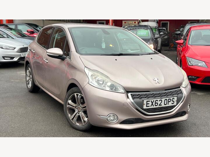 Peugeot 208 1.4 HDi Allure Euro 5 5dr