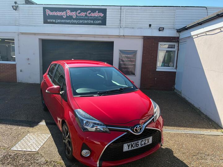 Toyota Yaris 1.33 Dual VVT-i Design Euro 6 5dr Toyota Yaris 1.33 Dual VVT-i Design Euro 6 5dr