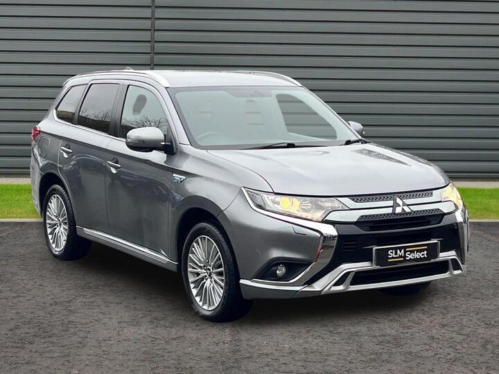 Mitsubishi Outlander PHEV 2.4h TwinMotor 13.8kWh Dynamic CVT 4WD Euro 6 (s/s) 5dr Mitsubishi Outlander PHEV 2.4h TwinMotor 13.8kWh Dynamic CVT 4WD Euro 6 (s/s) 5dr