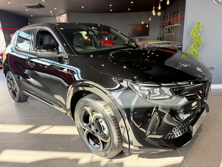 Alfa Romeo Junior 1.2 MHEV Ibrida Intensa E-DCT Euro 6 (s/s) 5dr