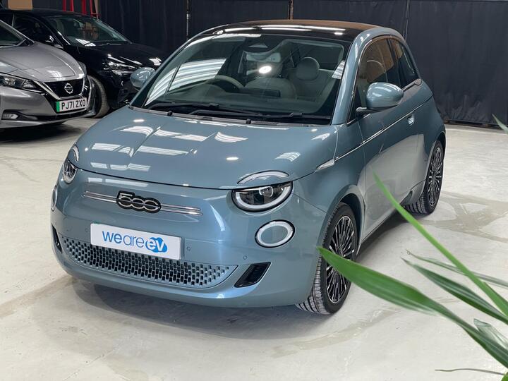Fiat 500e 42kWh La Prima Auto 3dr