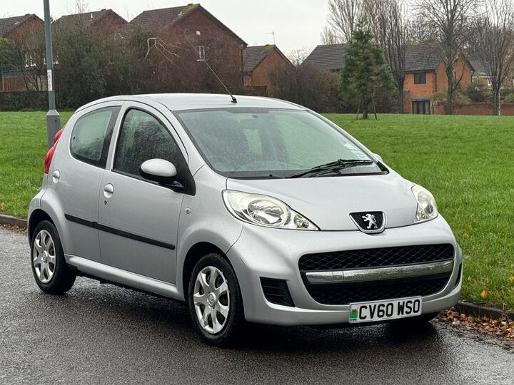 Peugeot 107 1.0 12V Urban Euro 4 5dr Peugeot 107 1.0 12V Urban Euro 4 5dr