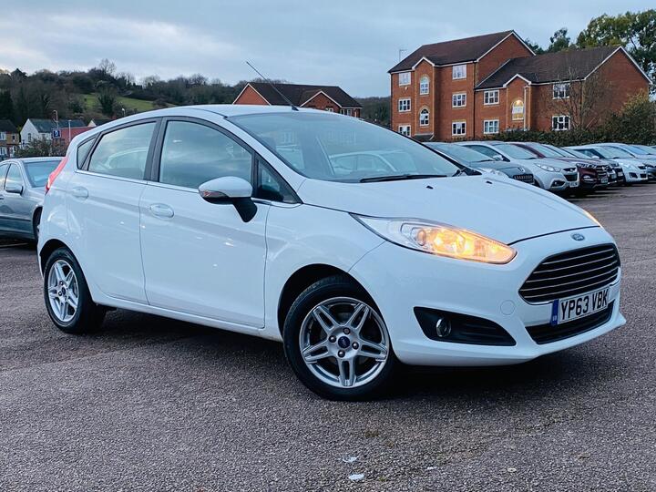 Ford Fiesta 1.0T EcoBoost Zetec Euro 5 (s/s) 5dr