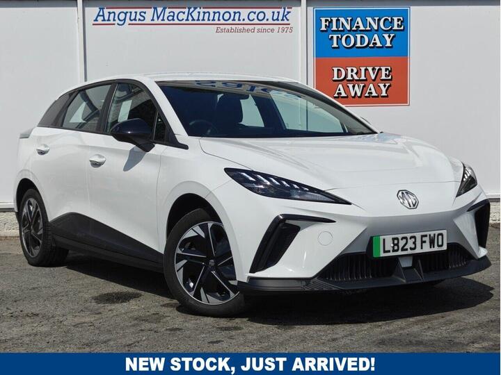 MG MG4 64kWh SE Long Range Auto 5dr