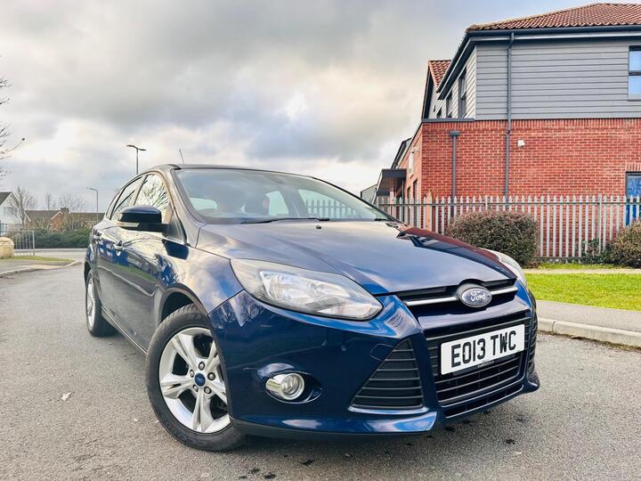 Ford Focus 1.6 Zetec Powershift Euro 5 5dr