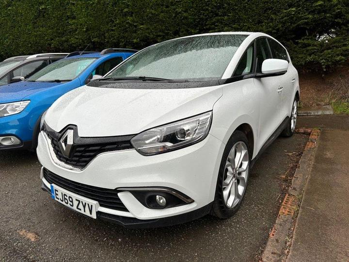 Renault GRAND SCENIC 1.3 TCe Play Euro 6 (s/s) 5dr