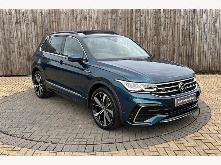 Volkswagen Tiguan 2.0 TDI R-Line DSG 4Motion Euro 6 (s/s) 5dr Volkswagen Tiguan 2.0 TDI R-Line DSG 4Motion Euro 6 (s/s) 5dr