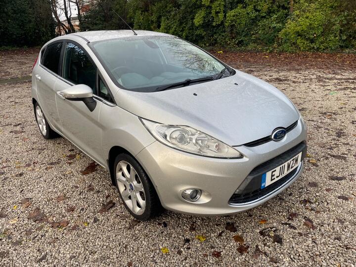Ford Fiesta 1.4 Titanium 5dr Ford Fiesta 1.4 Titanium 5dr