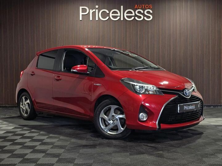 Toyota YARIS 1.5 VVT-h Excel E-CVT Euro 6 5dr (Safety Sense, 15in)