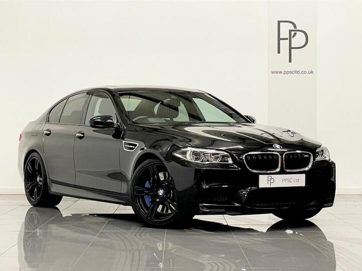 BMW M5 4.4 V8 DCT Euro 6 (s/s) 4dr