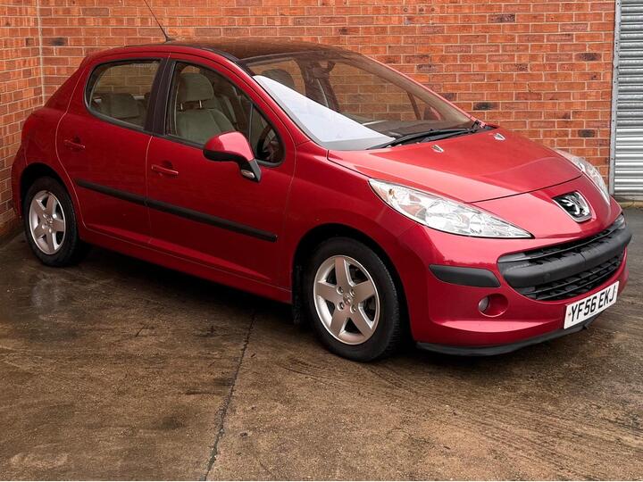Peugeot 207 1.4 16v SE 5dr Peugeot 207 1.4 16v SE 5dr