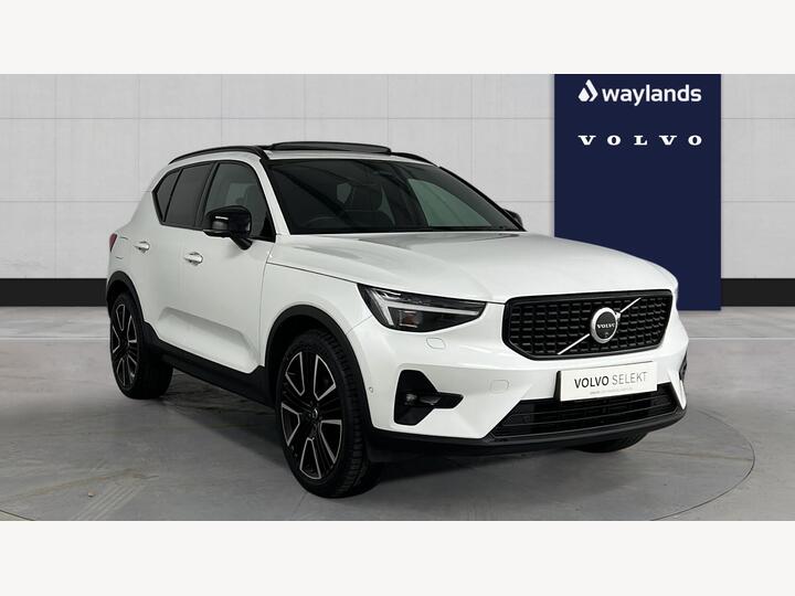 Volvo XC40 2.0 B4 MHEV Ultra Dark DCT Auto Euro 6 (s/s) 5dr