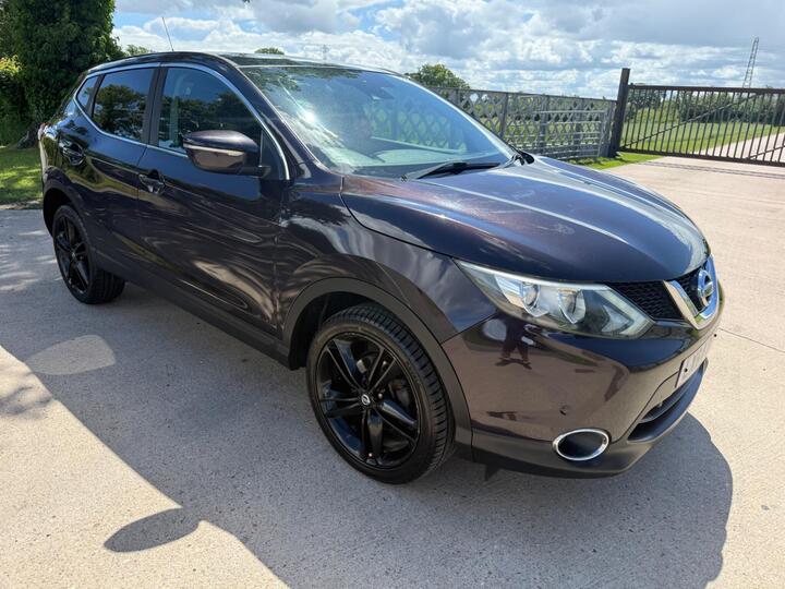 Nissan Qashqai 1.2 DIG-T Acenta Premium 2WD Euro 5 (s/s) 5dr